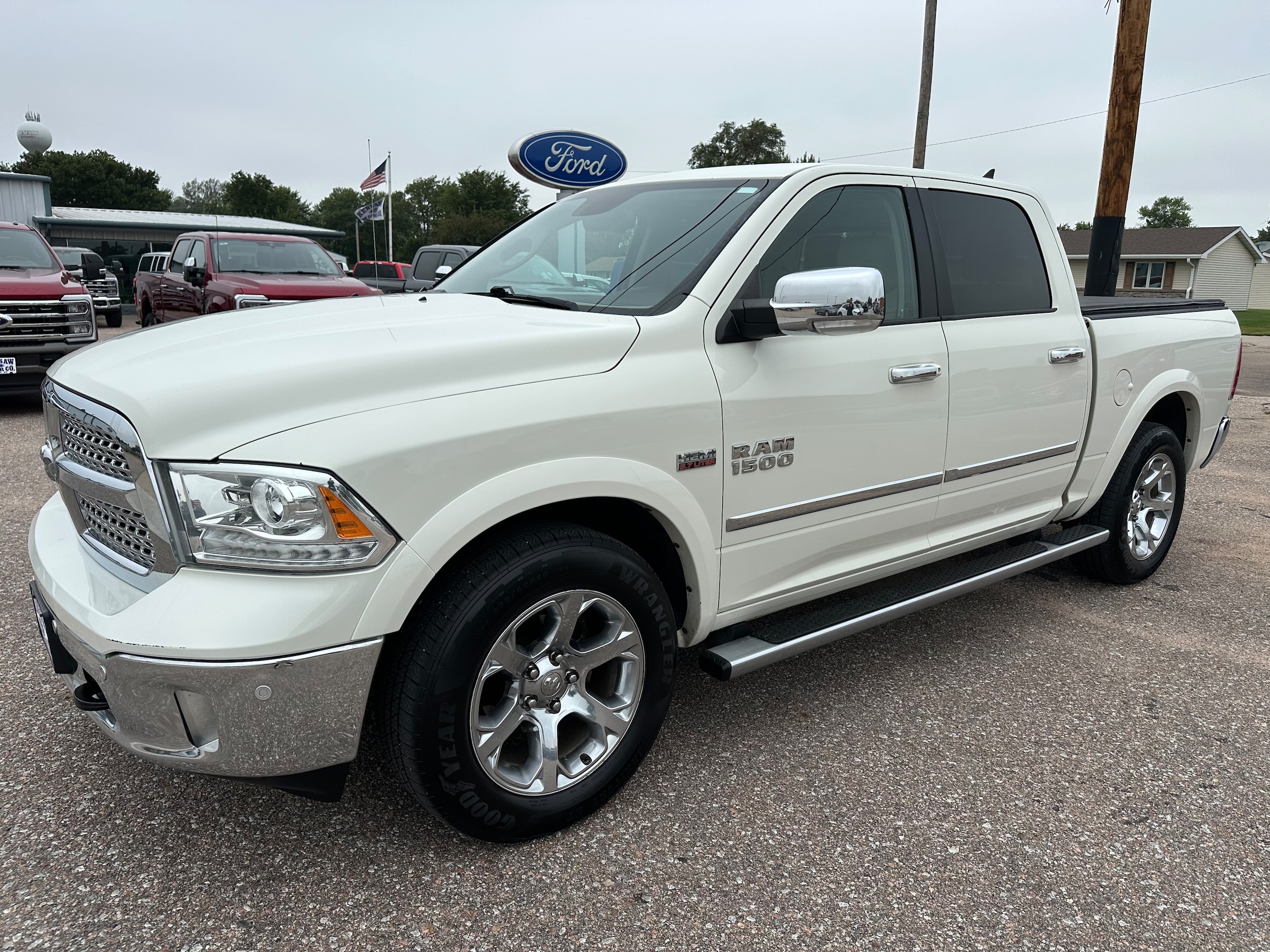 2016 RAM 1500 Pickup Laramie
