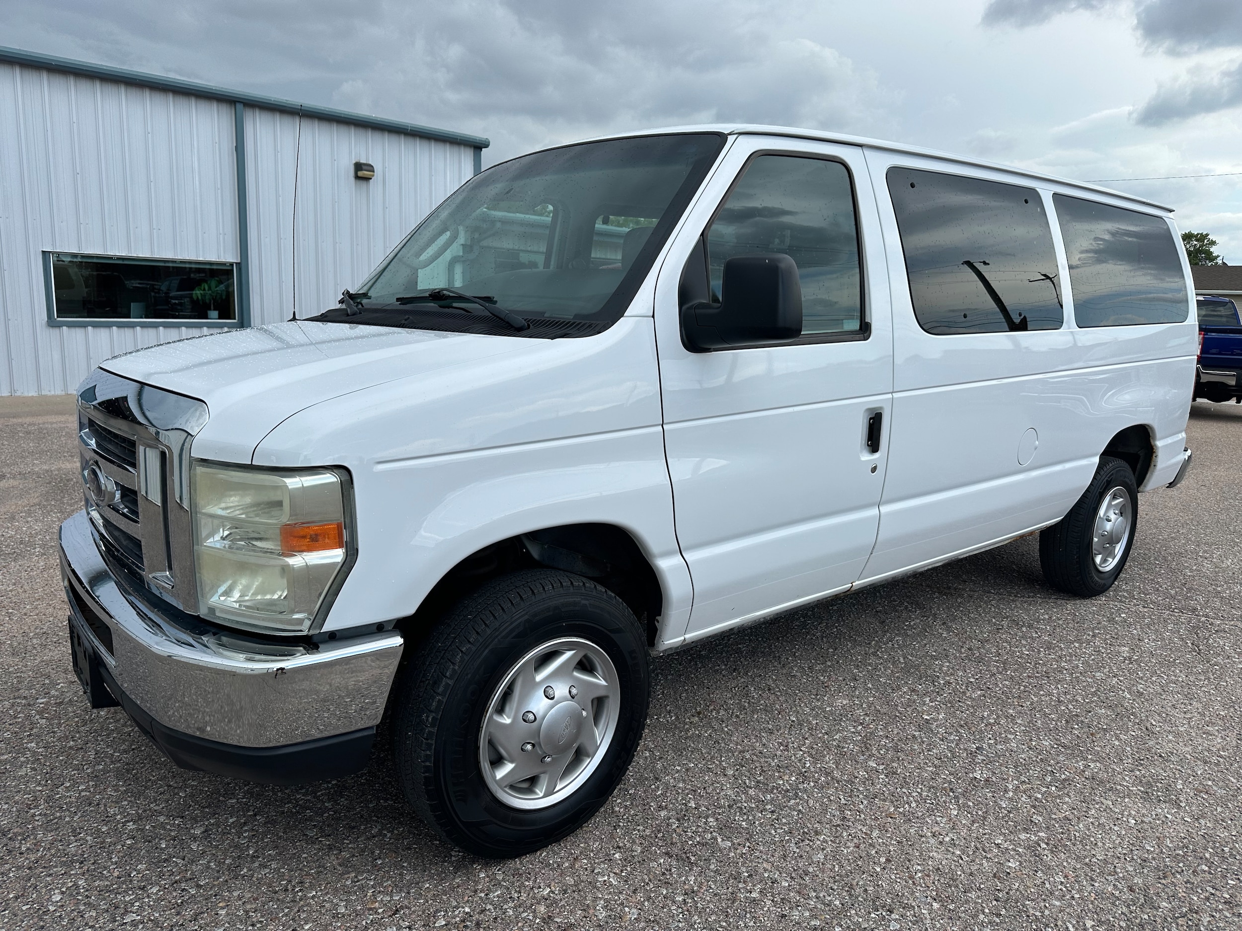 2010 Ford E-Series Econoline Wagon XLT