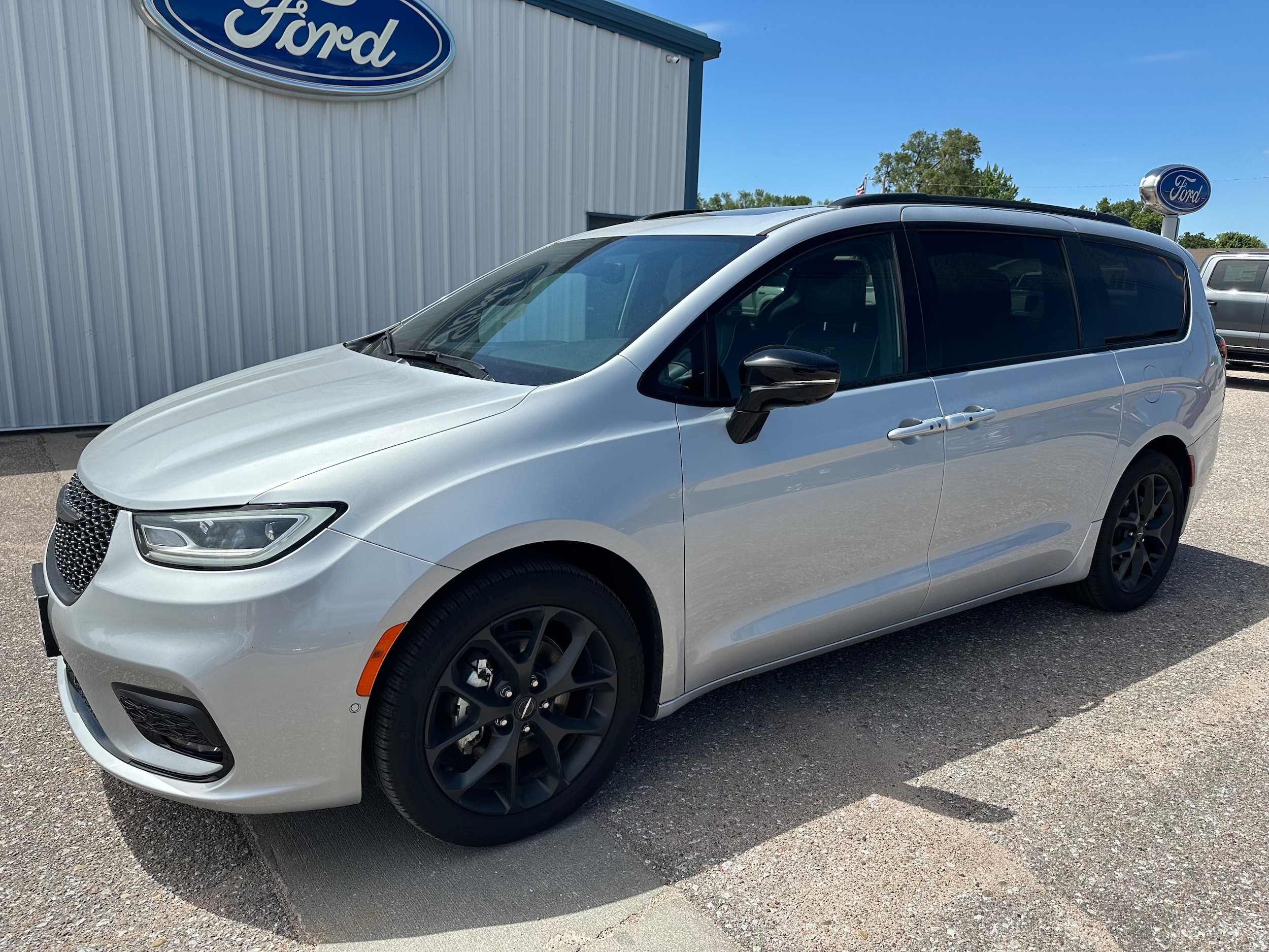 2024 Chrysler Pacifica