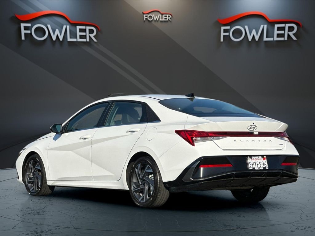 Used 2025 Hyundai Elantra Hybrid Limited Sedan
