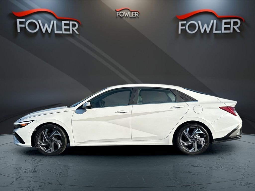Used 2025 Hyundai Elantra Hybrid Limited Sedan