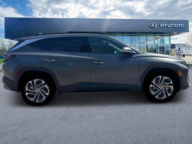 2025 Hyundai Tucson Limited - Photo 9