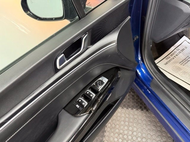 2025 Kia K5 GT-Line - Photo 18
