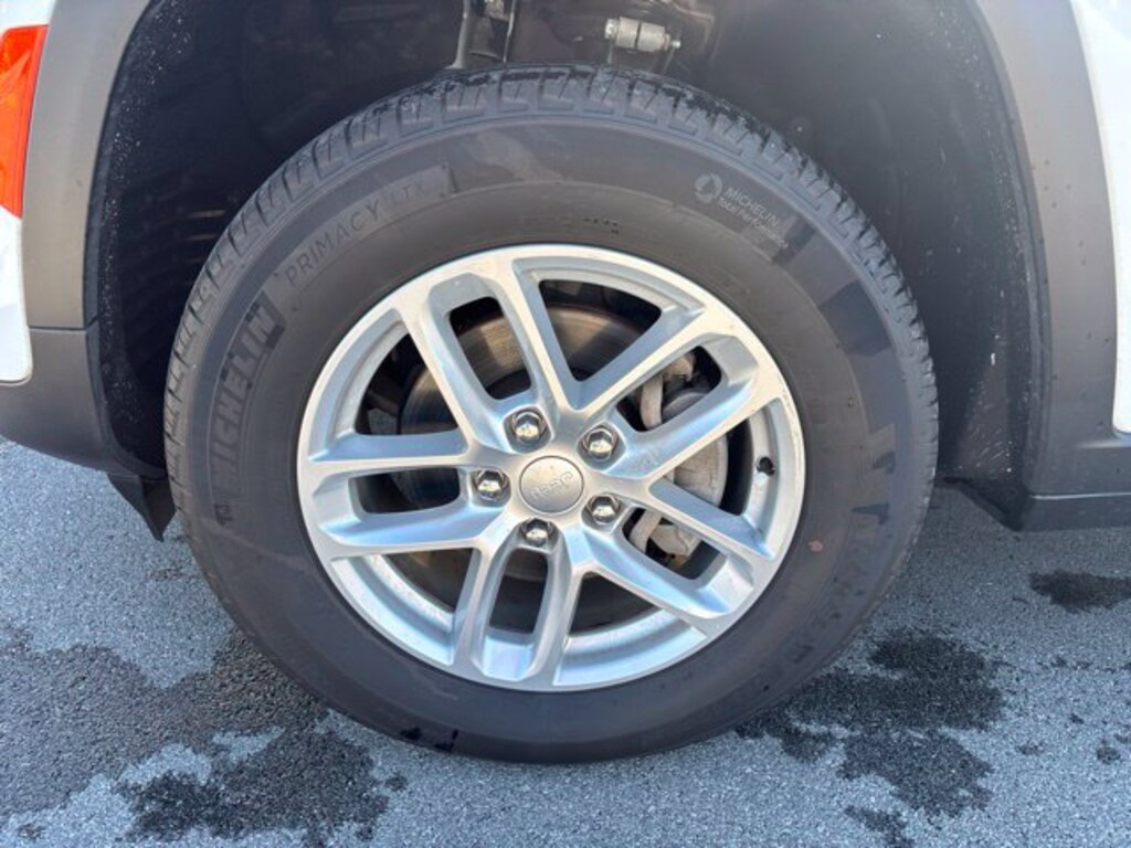 Certified 2023 Jeep Grand Cherokee Laredo SUV