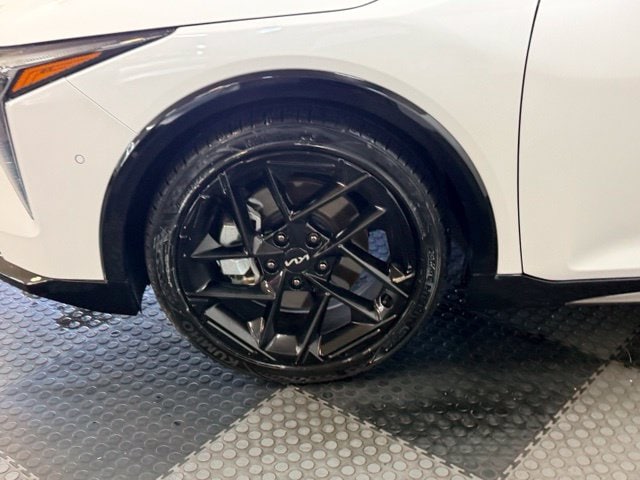 2025 Kia K4 GT-Line Turbo - Photo 13