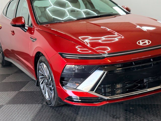 Used 2025 Hyundai Sonata Hybrid SEL Sedan