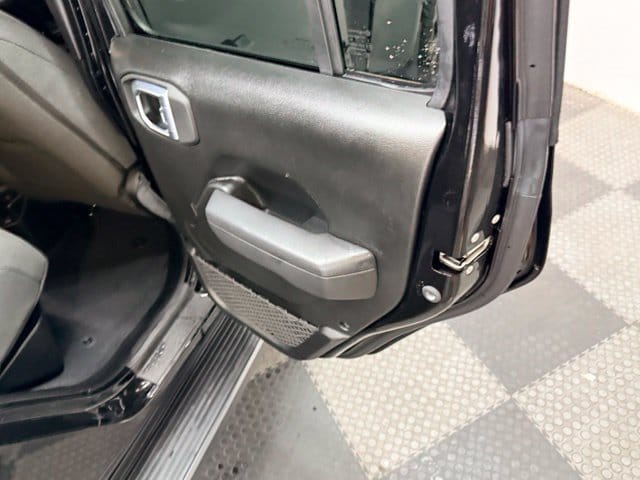 2025 Jeep Gladiator Nighthawk - Photo 39