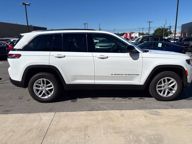 2023 Jeep Grand Cherokee Laredo - Photo 15