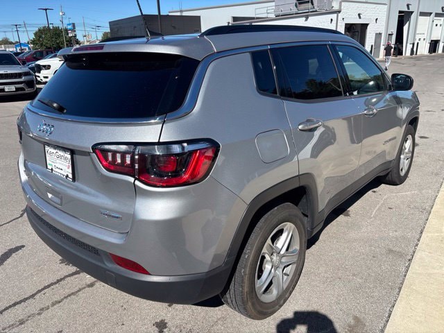 2023 Jeep Compass Latitude - Photo 11