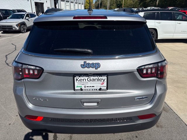 2023 Jeep Compass Latitude - Photo 10