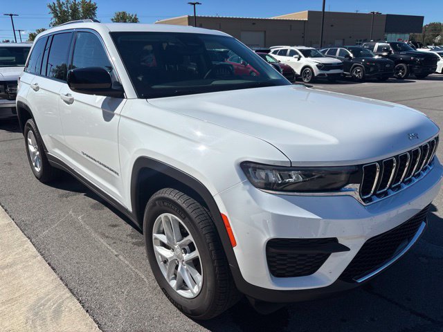 2023 Jeep Grand Cherokee Laredo - Photo 18