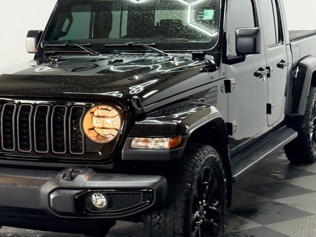 2025 Jeep Gladiator Nighthawk - Photo 7
