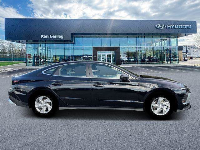 2026 Hyundai Sonata SE - Photo 12