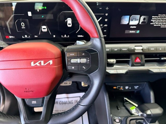 2025 Kia K4 GT-Line Turbo - Photo 17