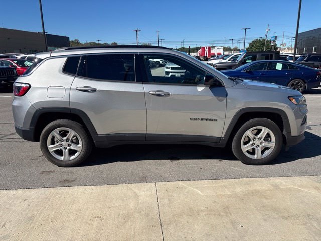 2023 Jeep Compass Latitude - Photo 13