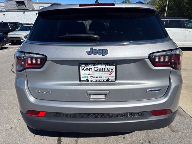 2023 Jeep Compass Latitude - Photo 9