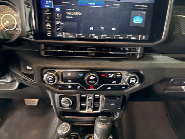 2025 Jeep Gladiator Nighthawk - Photo 30