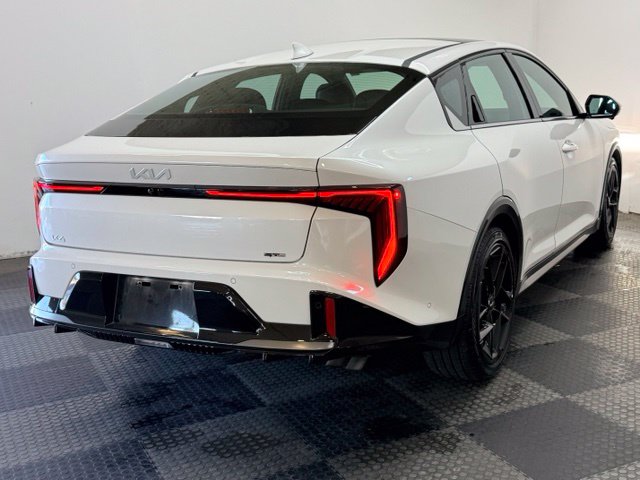 2025 Kia K4 GT-Line Turbo - Photo 11