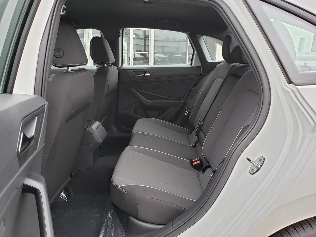 2026 Volkswagen Jetta Sport - Photo 7