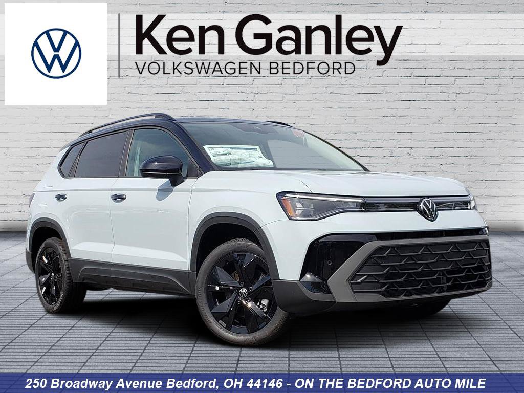 2027 Volkswagen Taos 1.5T SE Black SUV