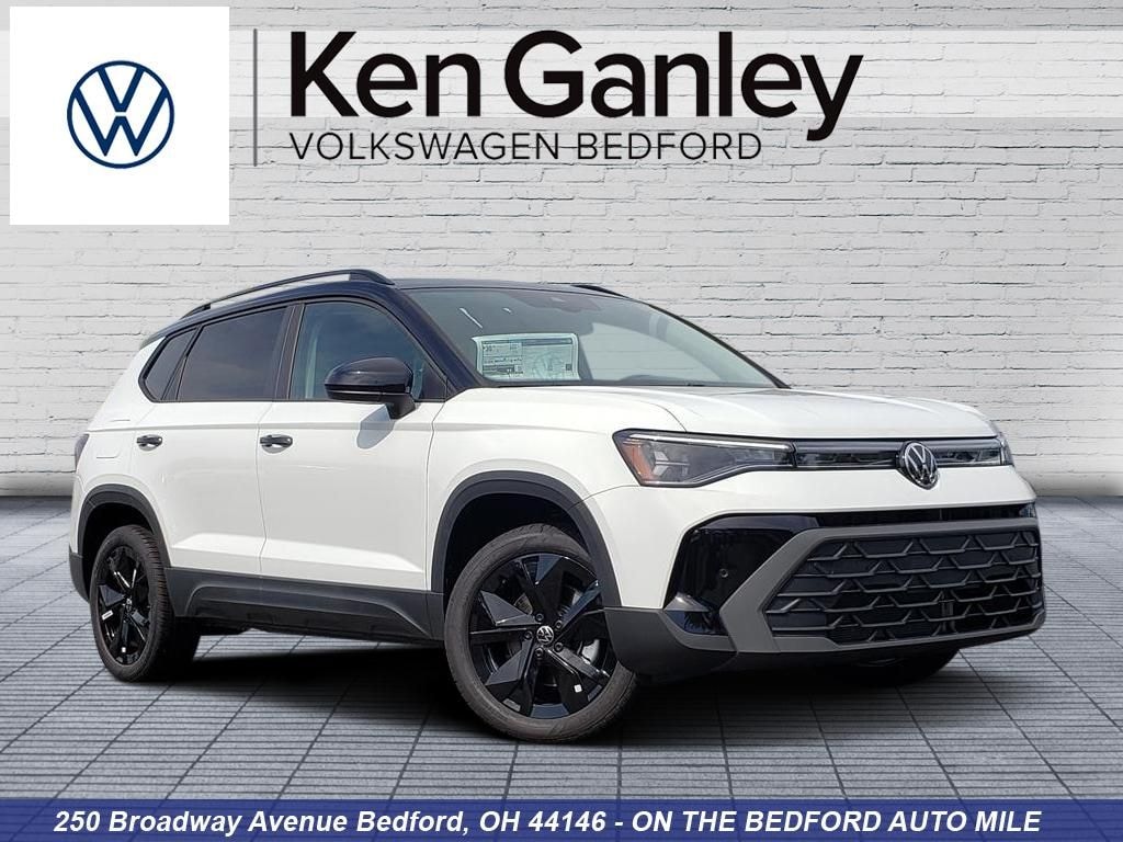 New 2027 Volkswagen Taos 1.5T SE Black SUV