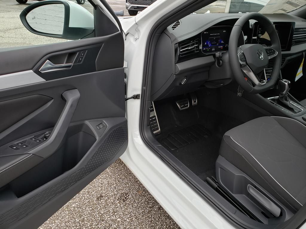 2026 Volkswagen Jetta Sport - Photo 6