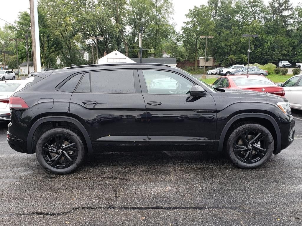New 2026 Volkswagen Atlas Cross Sport SEL R-Line Black SUV