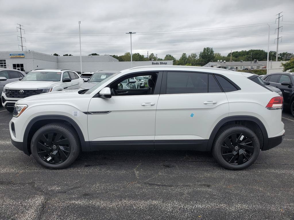 New 2026 Volkswagen Atlas Cross Sport SE w/Technology SUV
