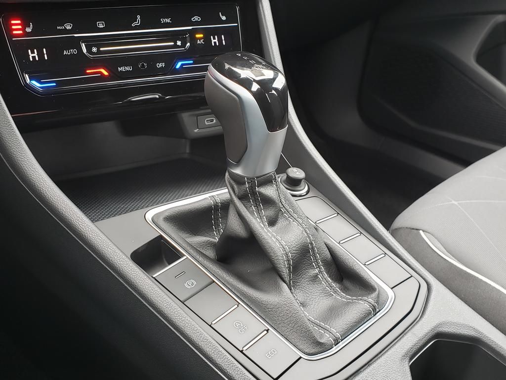 2026 Volkswagen Jetta Sport - Photo 10