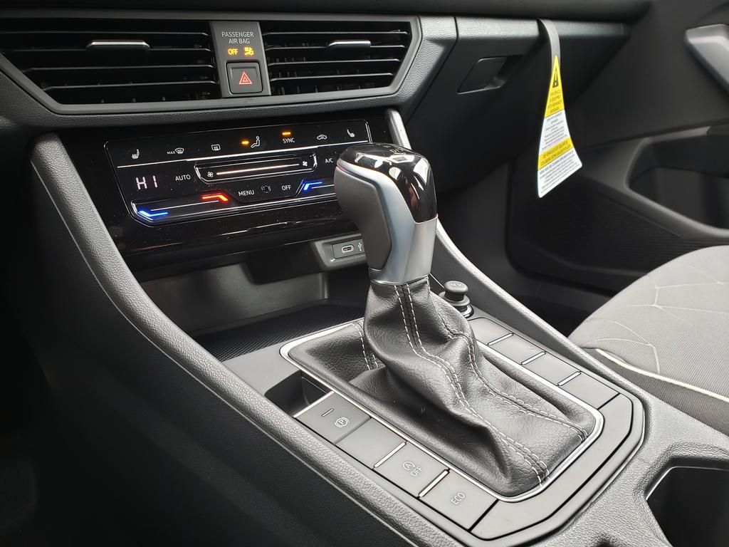 2026 Volkswagen Jetta Sport - Photo 11