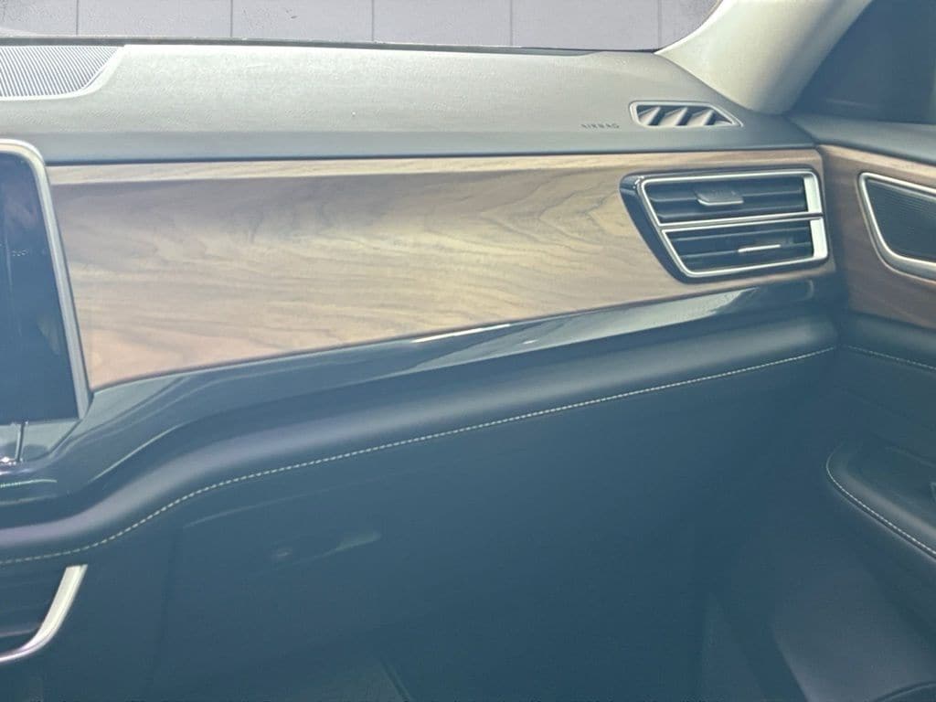 2026 Volkswagen Atlas SE w/Tech - Photo 13
