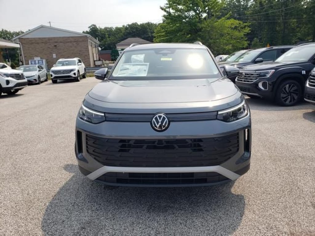 New 2026 Volkswagen Tiguan SE SUV