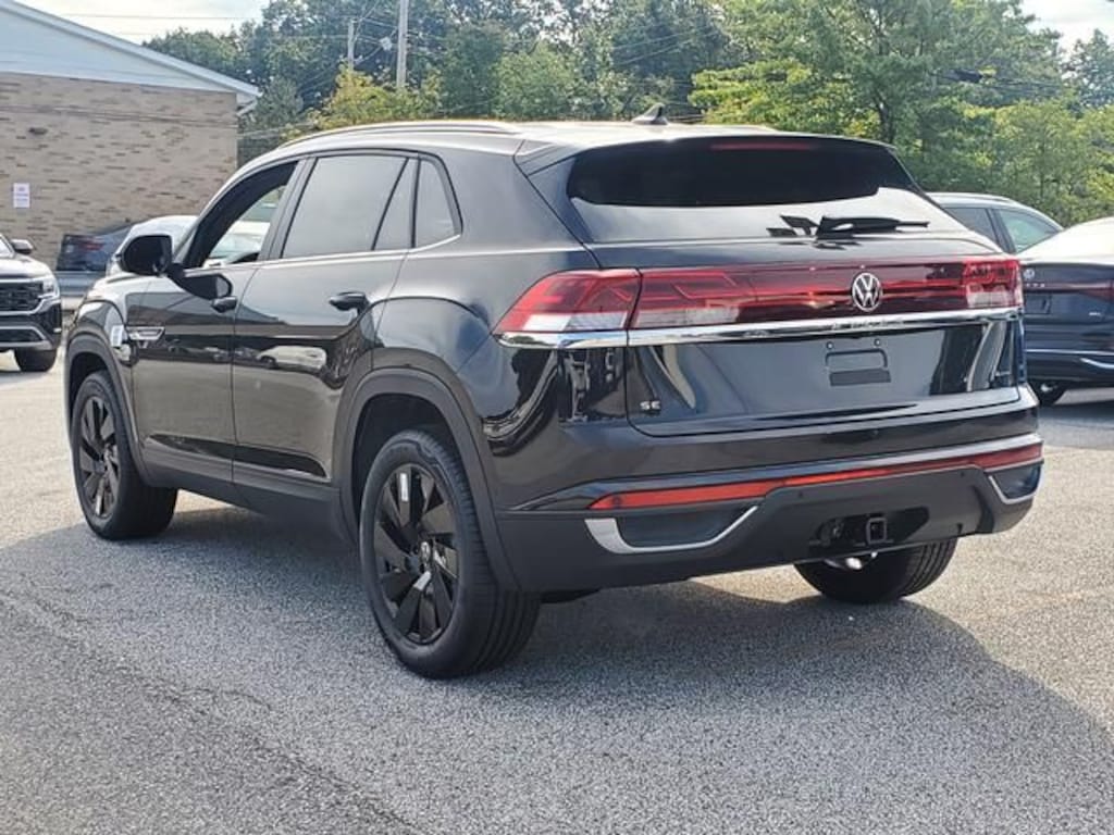 New 2026 Volkswagen Atlas Cross Sport SE w/Technology SUV