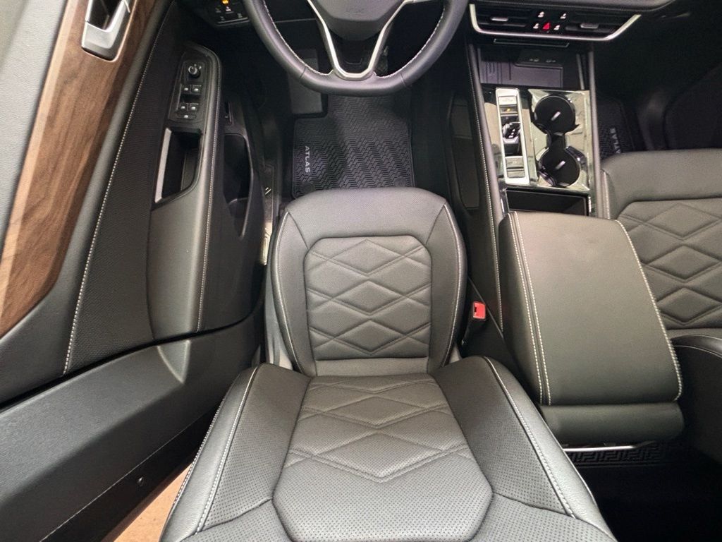 2026 Volkswagen Atlas SE w/Tech - Photo 14
