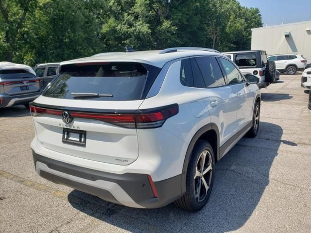 New 2026 Volkswagen Tiguan SE SUV