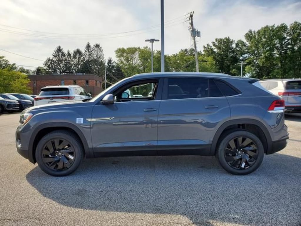 New 2026 Volkswagen Atlas Cross Sport SE w/Technology SUV