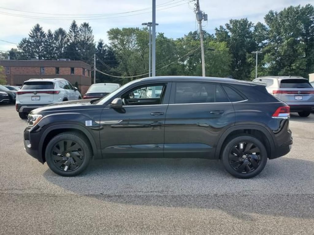 New 2026 Volkswagen Atlas Cross Sport SE w/Technology SUV