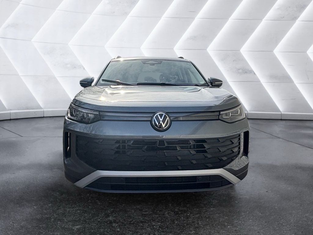 New 2025 Volkswagen Tiguan 2.0T SE SUV