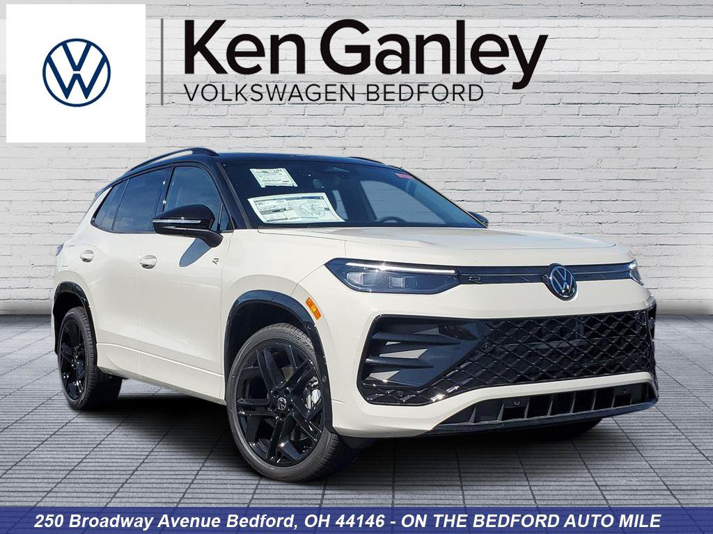 New 2026 Volkswagen Tiguan SE R-Line Black SUV