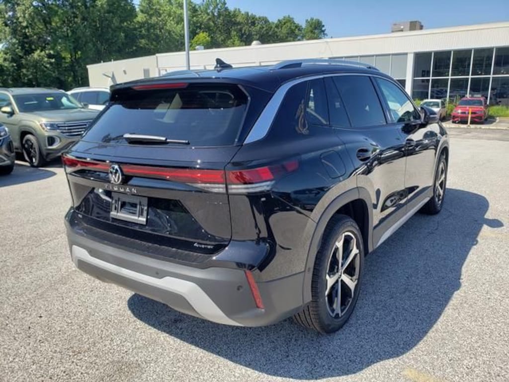 New 2026 Volkswagen Tiguan SE SUV