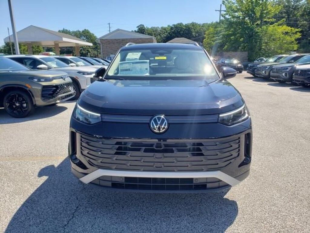 New 2026 Volkswagen Tiguan SE SUV