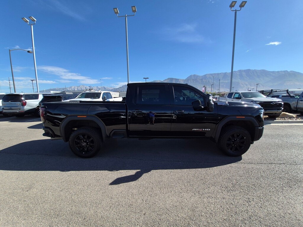 Used 2026 GMC Sierra 2500HD AT4 4WD Crew Cab 159 AT4