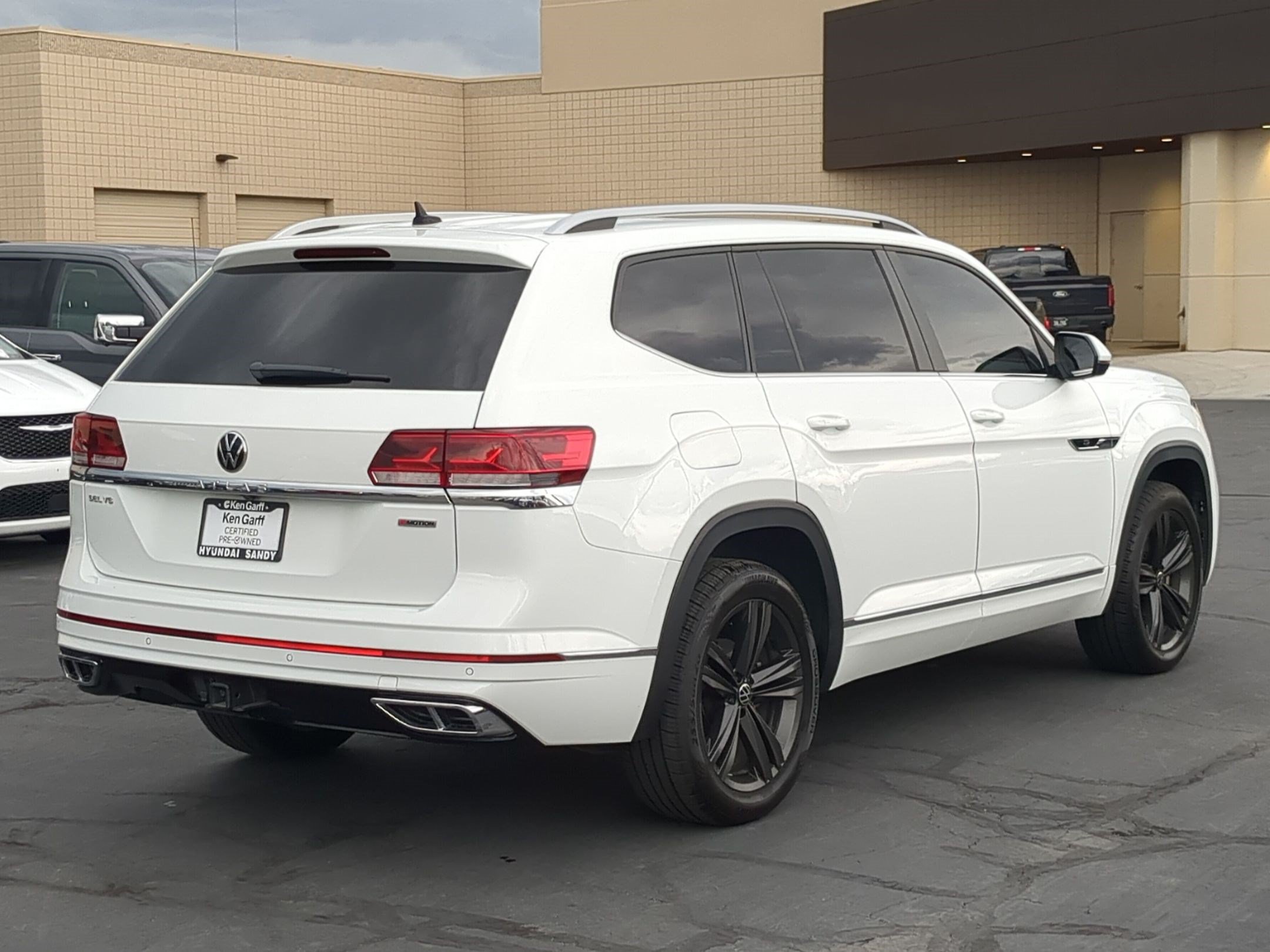 Used 2022 Volkswagen Atlas 3.6L V6 SEL R-Line SUV