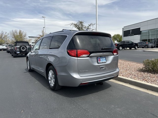 Used 2019 Chrysler Pacifica Touring L Passenger Van