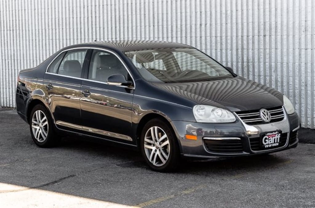 Used 2005 Volkswagen Jetta 2.5 Sedan