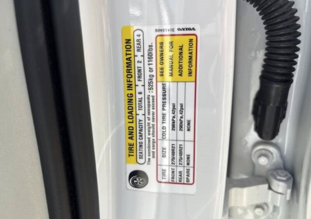 Used 2024 Volvo XC90 Recharge Plug-In Hybrid Ultimate T8 eAWD PHEV Ultimate 6P