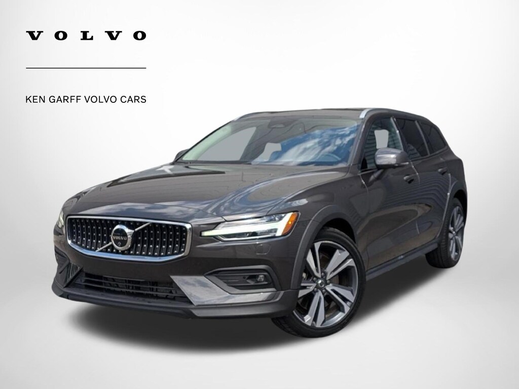 Used 2025 Volvo V60 Cross Country Plus B5 AWD Plus