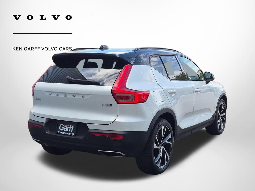 Used 2019 Volvo XC40 Momentum T5 AWD Momentum