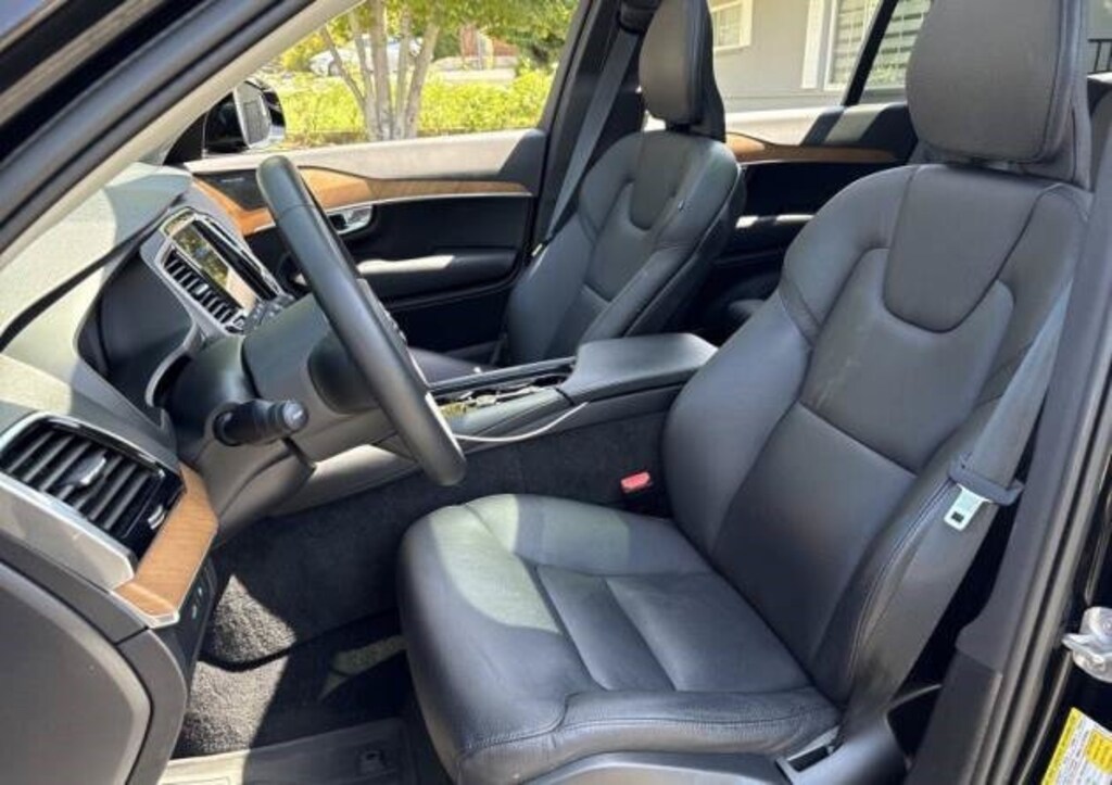 Used 2023 Volvo XC90 Recharge Plug-In Hybrid Plus Dark Theme T8 eAWD PHEV Plus Dark Theme 7P