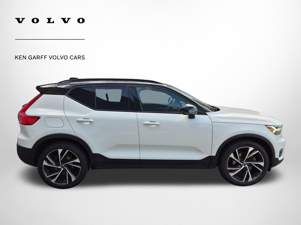 Used 2019 Volvo XC40 Momentum T5 AWD Momentum